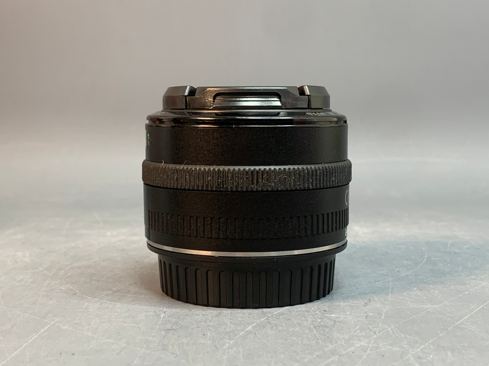 Canon 35mm F2 EF