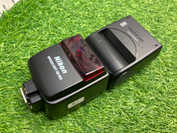 Nikon Speedlight SB-600