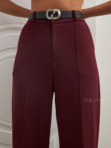 Прямые брюки бордового цвета с узором