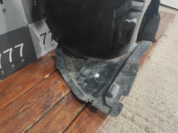 Подкрылок передний правый BMW X1 (F48) 15-нв Б/У Оригинал 51717342176