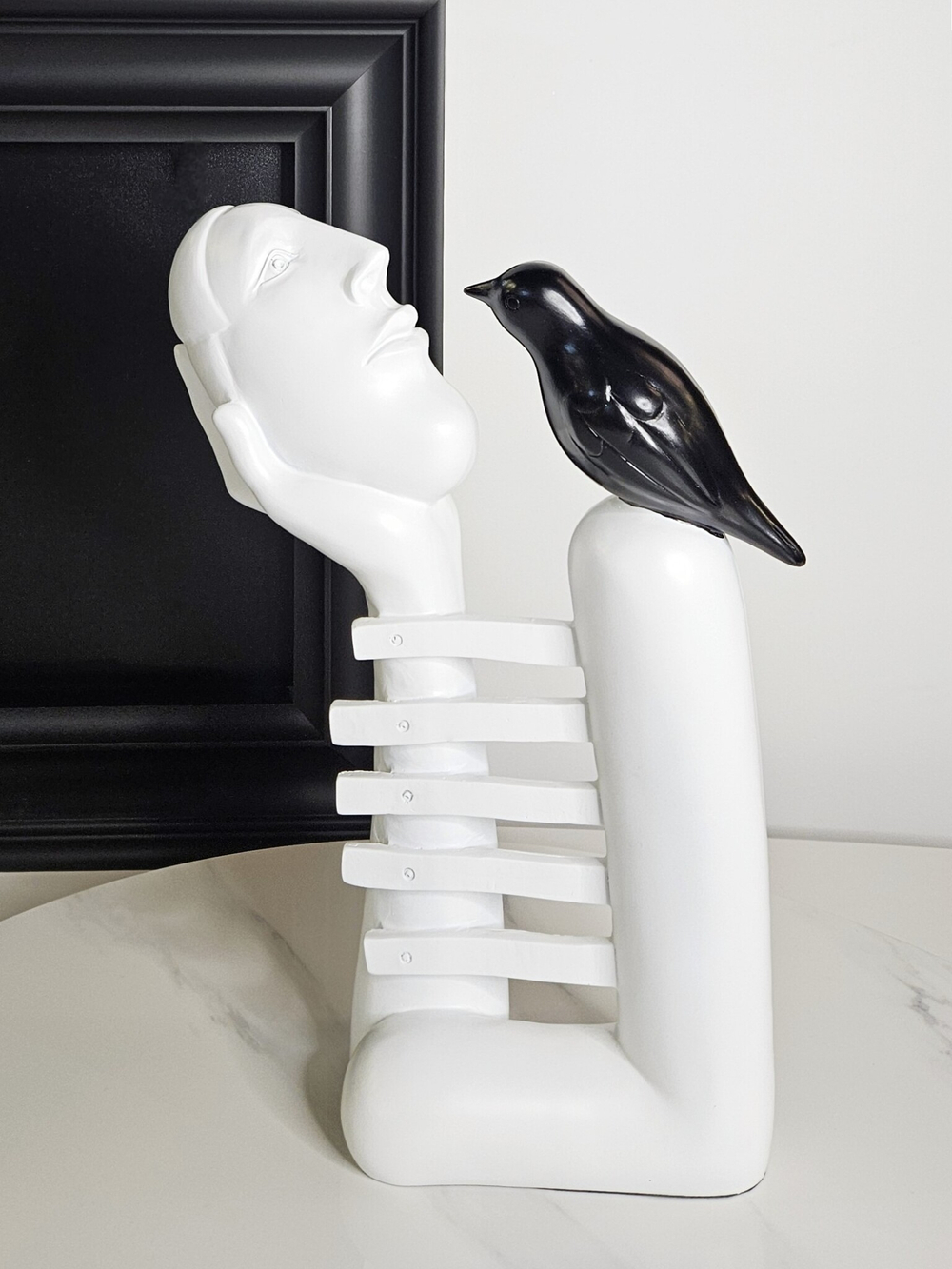 Статуэтка Head and Crow