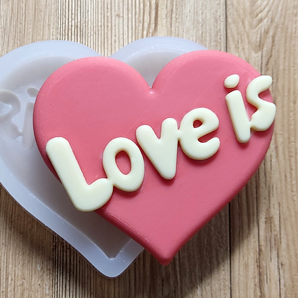 Молд для шоколада LOVE IS сердце  8*7см