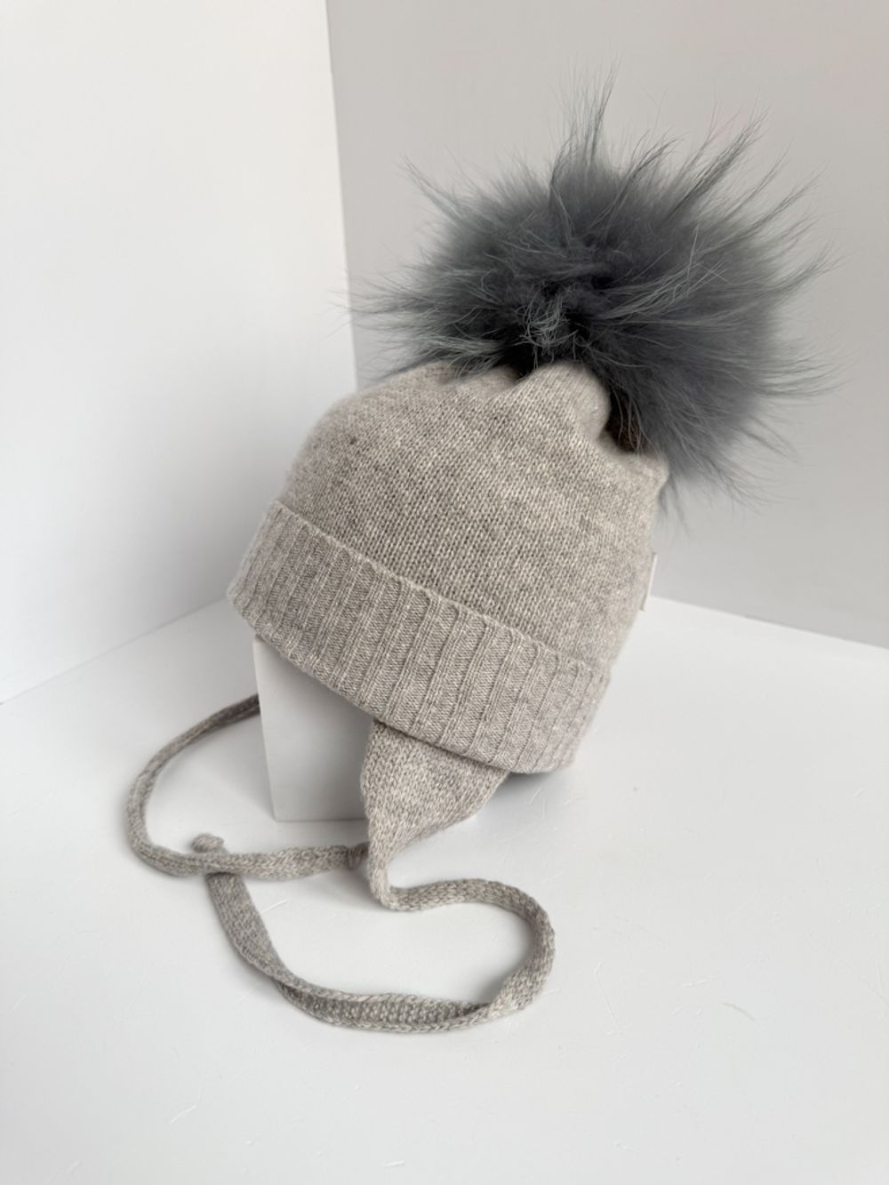 Кашемировая шапка, 74