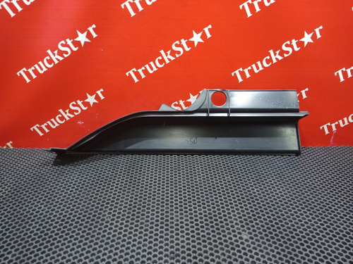 Накладка ручки бардачка левая