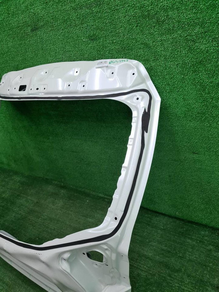 Крышка багажника Toyota C-HR (2016-2023)