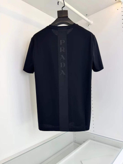 Футболка Prada