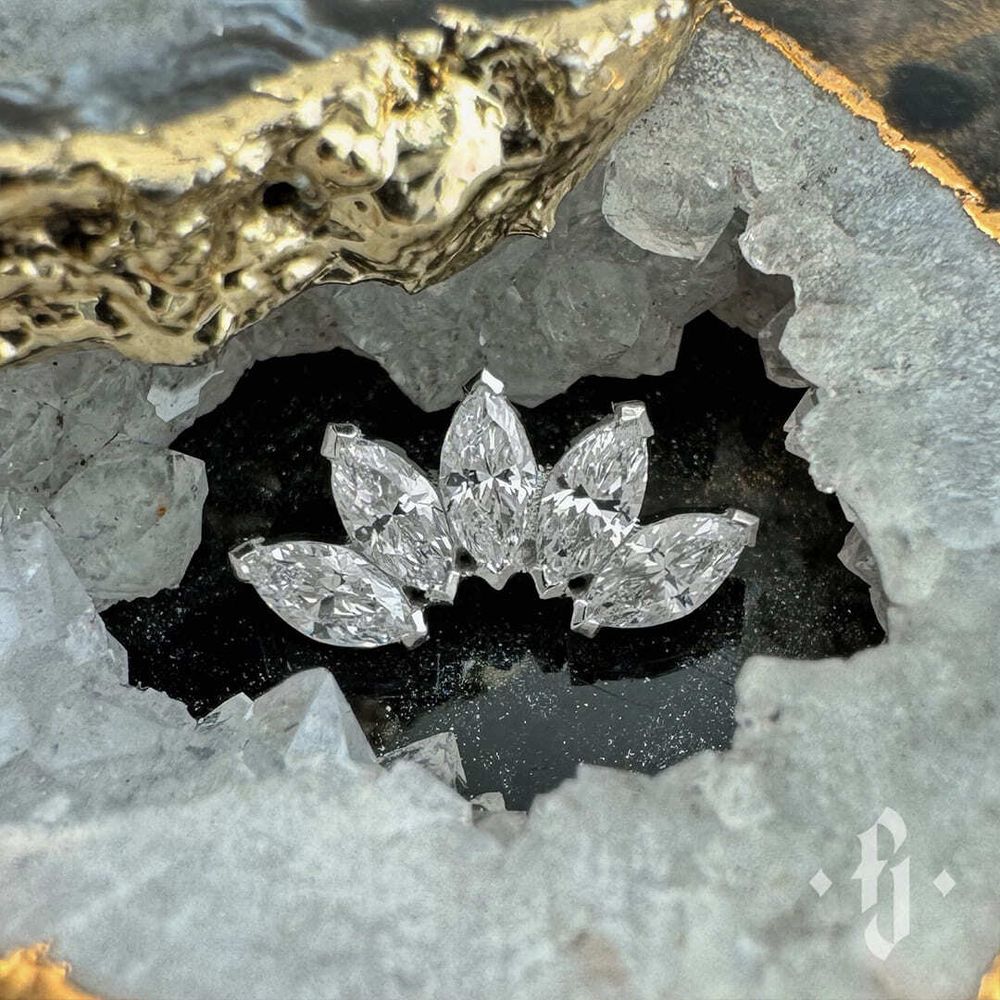 Кластер &quot;Five Marquise&quot; - Белое золото - White CZ
