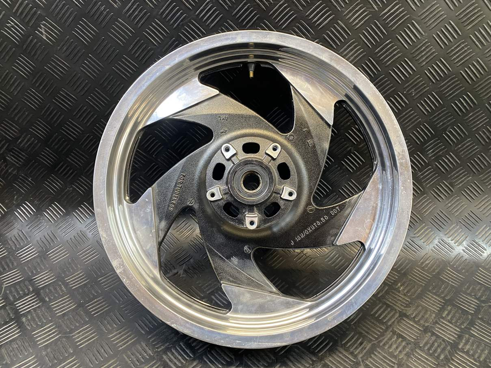 Колесо переднее Suzuki M109R 053443