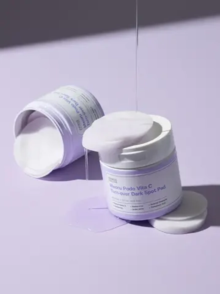 Sungboon Editor Отшелушивающие пэды с витамином С против пигментации Meoru Podo Vita C Turn-over Dark Spot Pad 60 шт