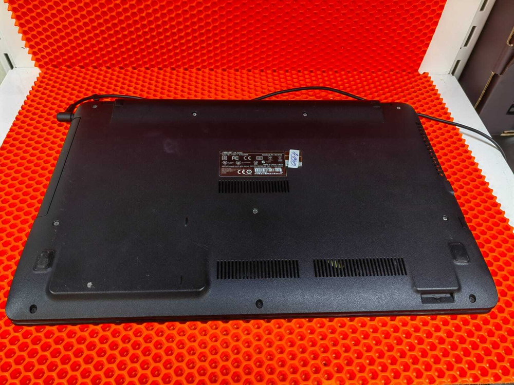 Ноутбук ASUS X550Z
