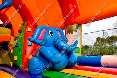 Надувной батут "Зверята с крышей 3" со скалодромом, 14*7*6 м