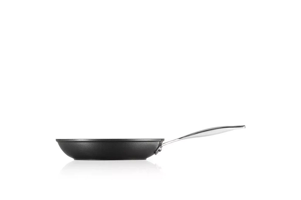 Le Creuset - Сковорода PRO с антипригарным покрытием, алюминий, 22 см / артикул   51112220010002  / GTIN 630870272940
