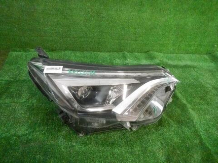 Фара правая Toyota RAV4 4 CA40 (2015-2019) LED