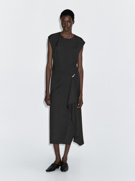 Massimo Dutti Платье миди с брошью, угольный