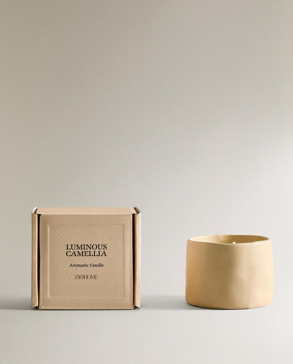 Zara Home - Ароматическая свеча светящаяся камелия, 150 г