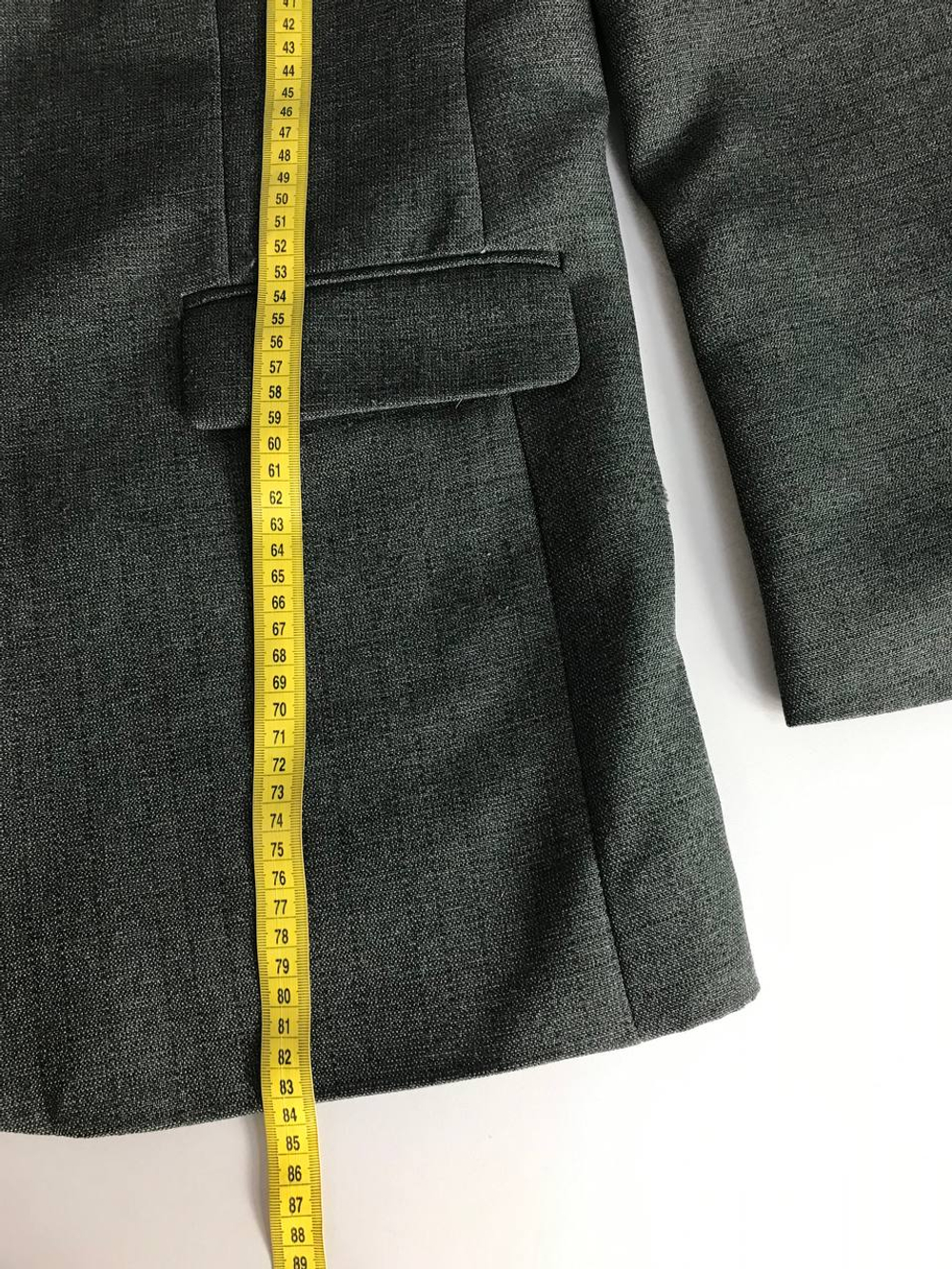 Пиджак плотный, визуально на 56 размер