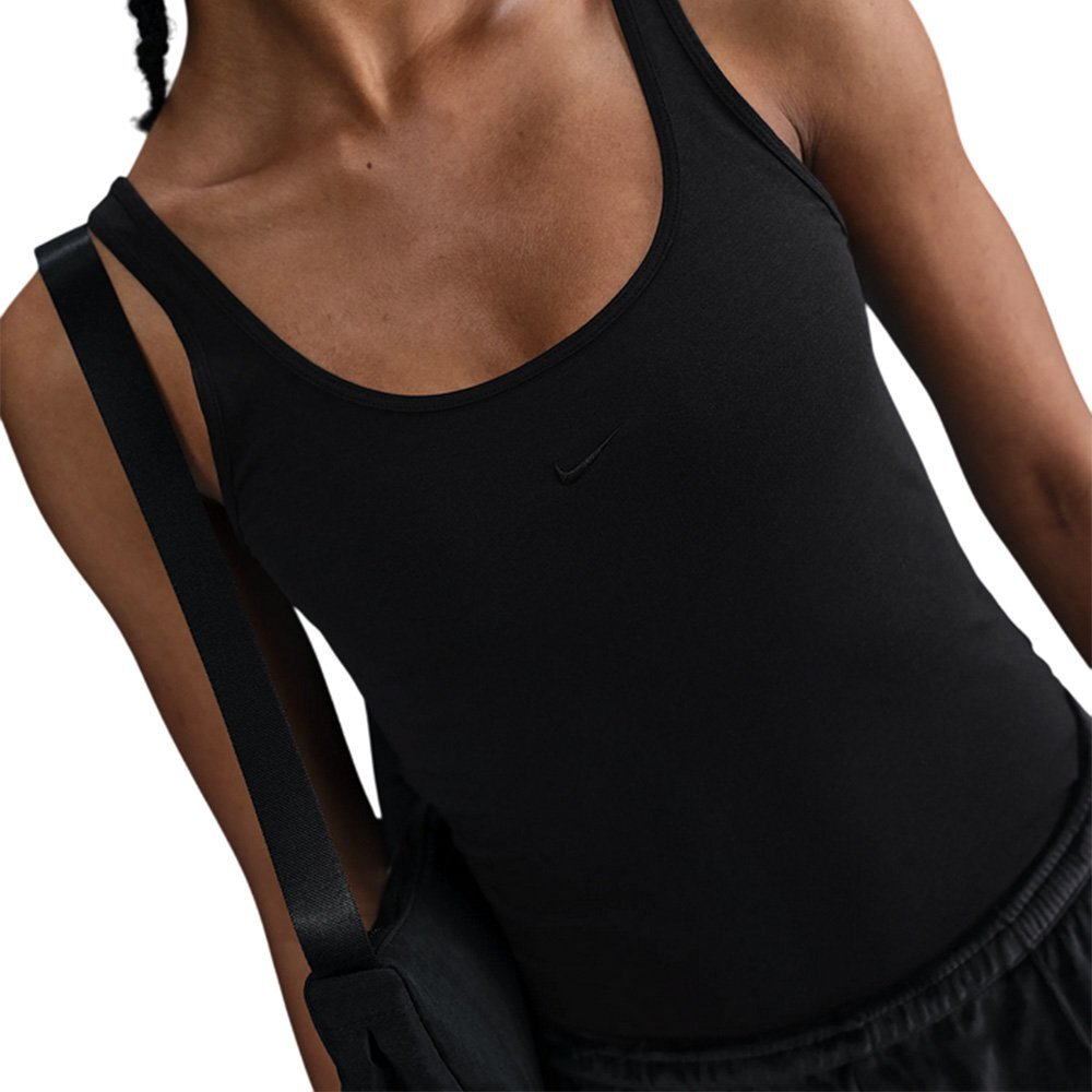 Баскетбольная женская футболка Nike Sportswear Chill Knit T-shirt Black