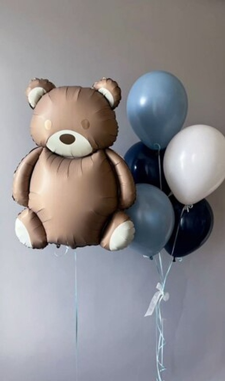 Композиция из шаров на выписку мальчику