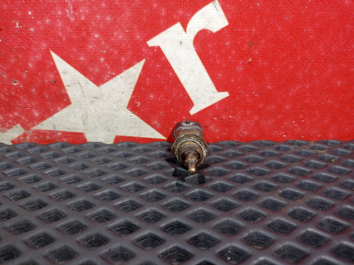 Датчик температуры охлаждающей жидкости