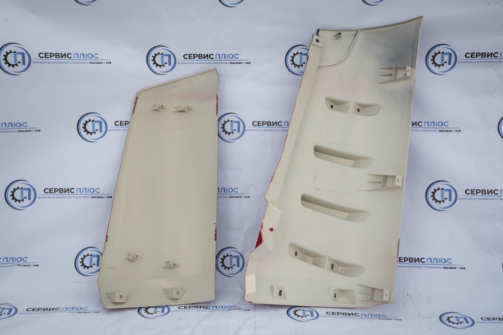 Обтекатель кабины красный правый в сборе Shacman X5000 DZ14251110530