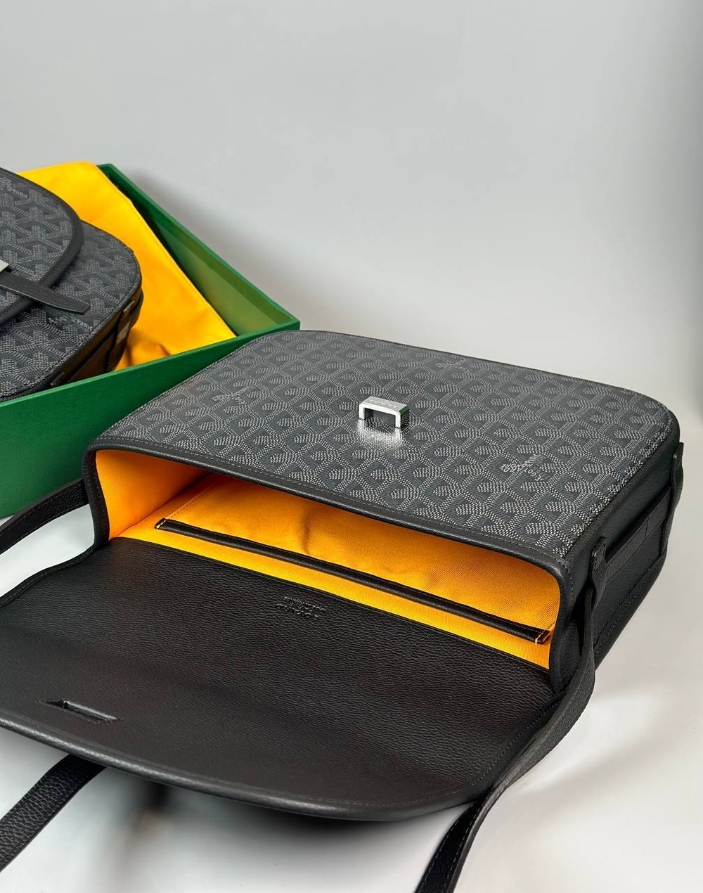 Сумка-мессенджер Goyard