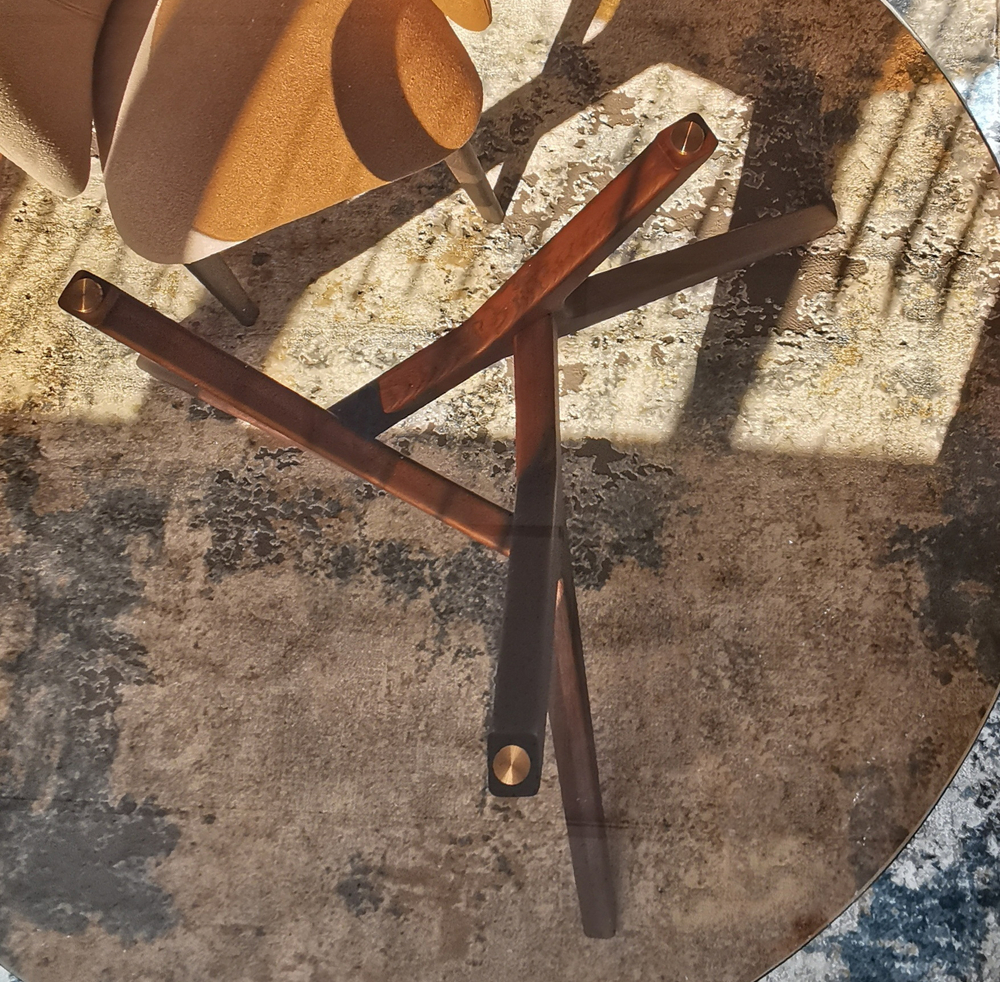 Дизайнерский стол TRIANGLE GLASS chocolate