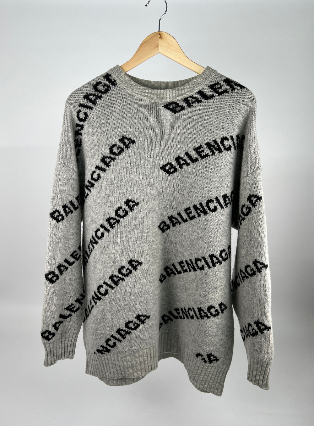 Джемпер Balenciaga