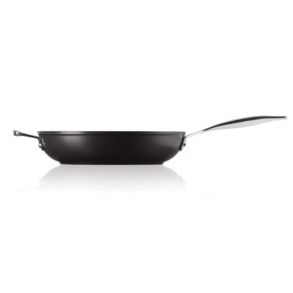 Le Creuset - Сковорода PRO с антипригарным покрытием 28см / артикул   51101280010202  / GTIN 630870273015