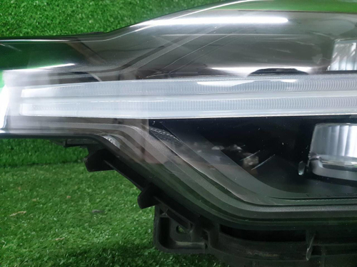 Фара левая Volvo XC60 2 (2017-2021) LED
