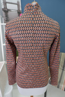 Свитер с принтом 42 размер, новый