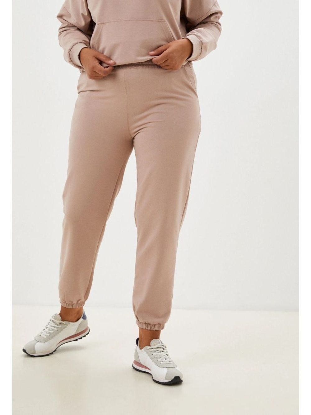 Костюм спортивный