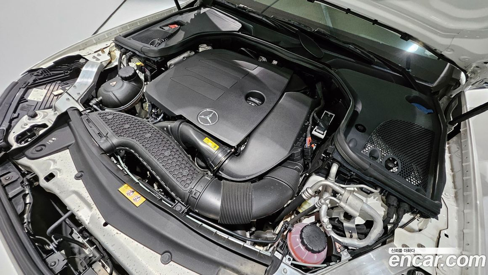 Mercedes-Benz E-Class W213 E350 4MATIC Avangarde (04.2022)