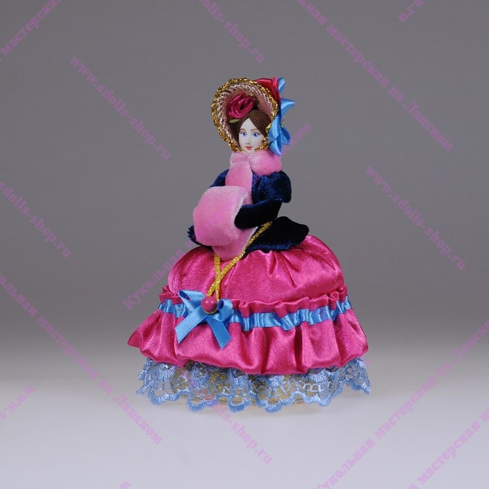 Кукла-шкатулка Барышня с муфтой