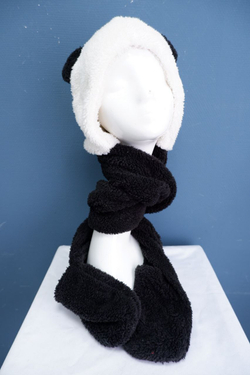 Шапка модная