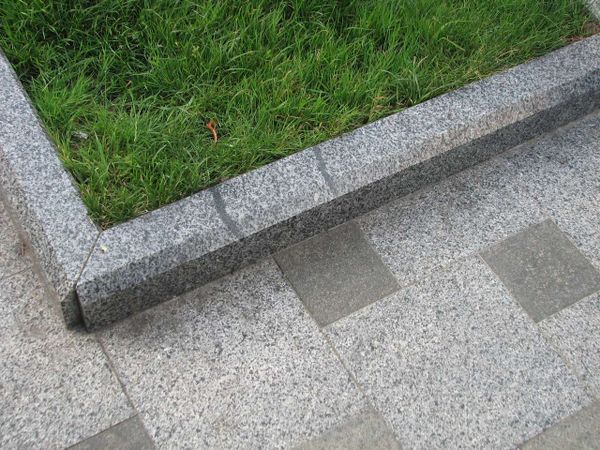 Как морозное пучение разрушает бордюры: механизм деформации и методы защиты