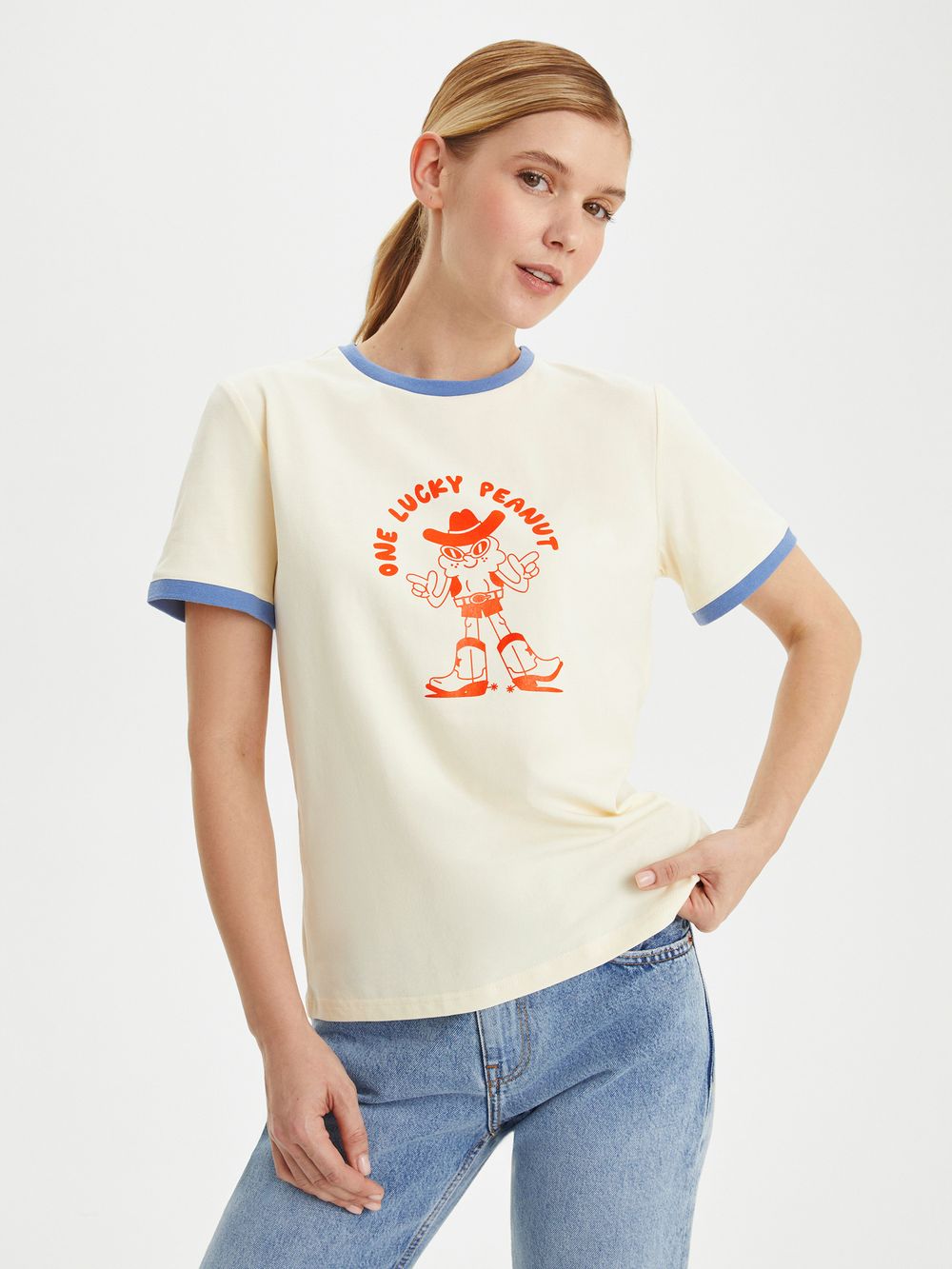 Женская футболка One Lucky Peanut - folly dot.