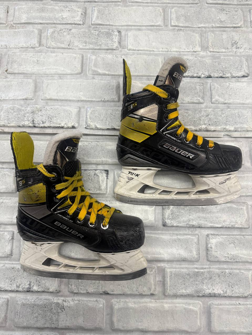 Bauer supreme 3s JR 1EE (EUR 33,5)