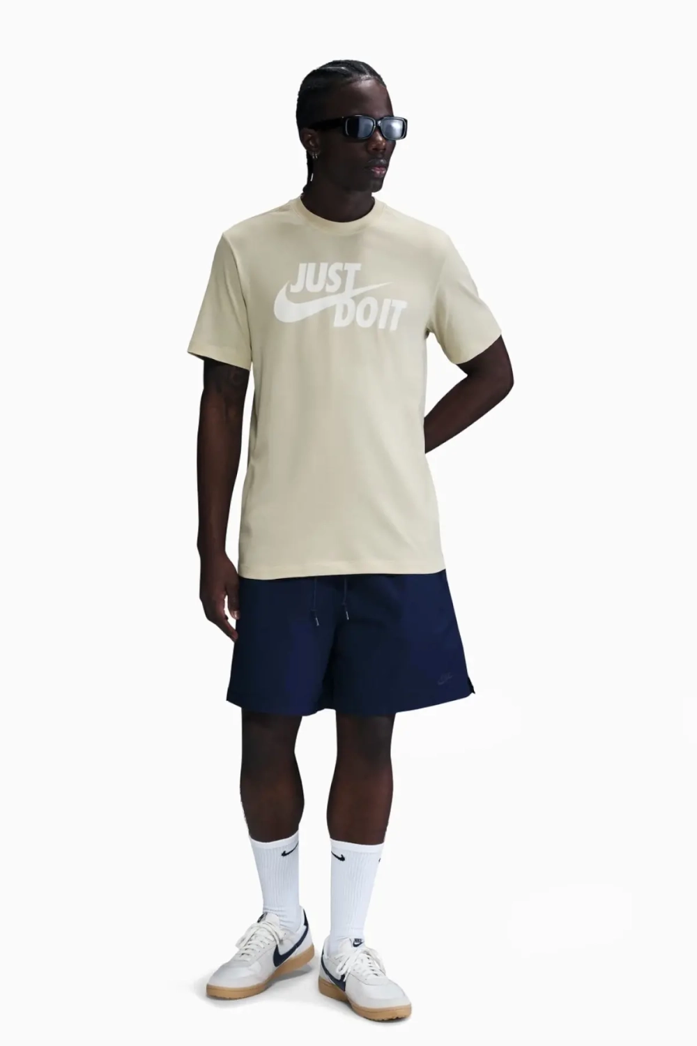 Футболка Nike Sportswear Tee Just Do It - бежевый
