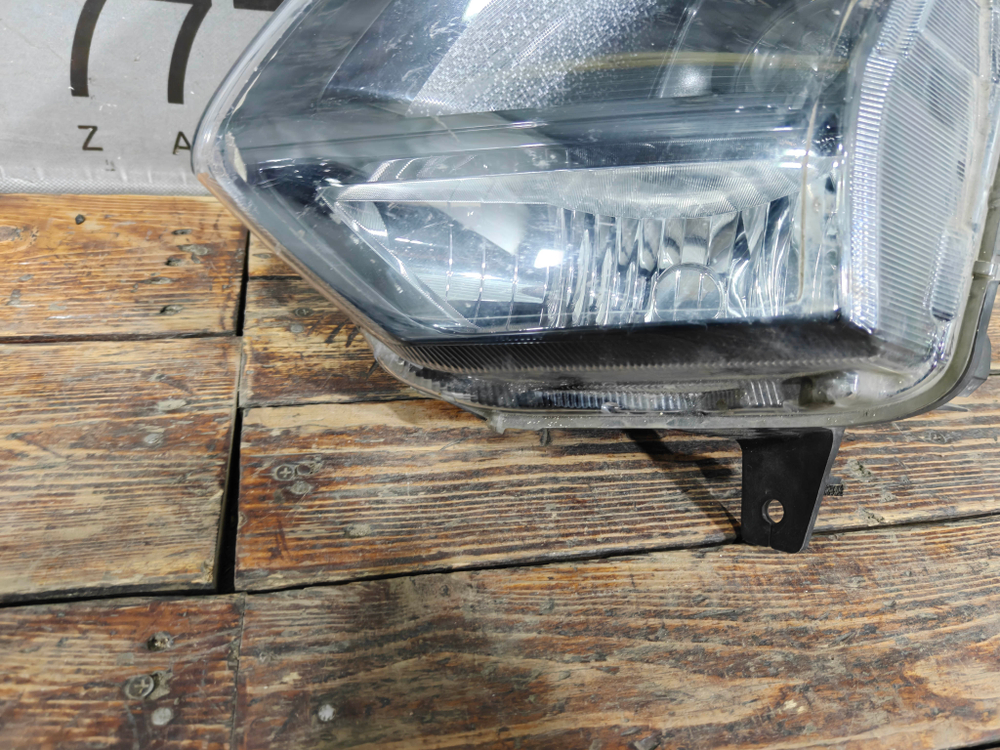 Фара левая галоген Omoda C5 22-нв Б/У Оригинал 605000528AA