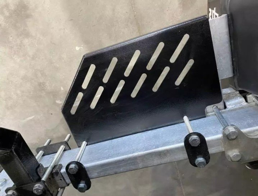 Ступени для прицепа E.