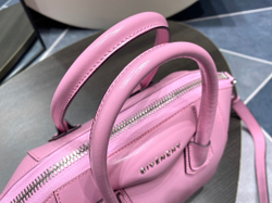 Givenchy Antigona Mini 22 cm