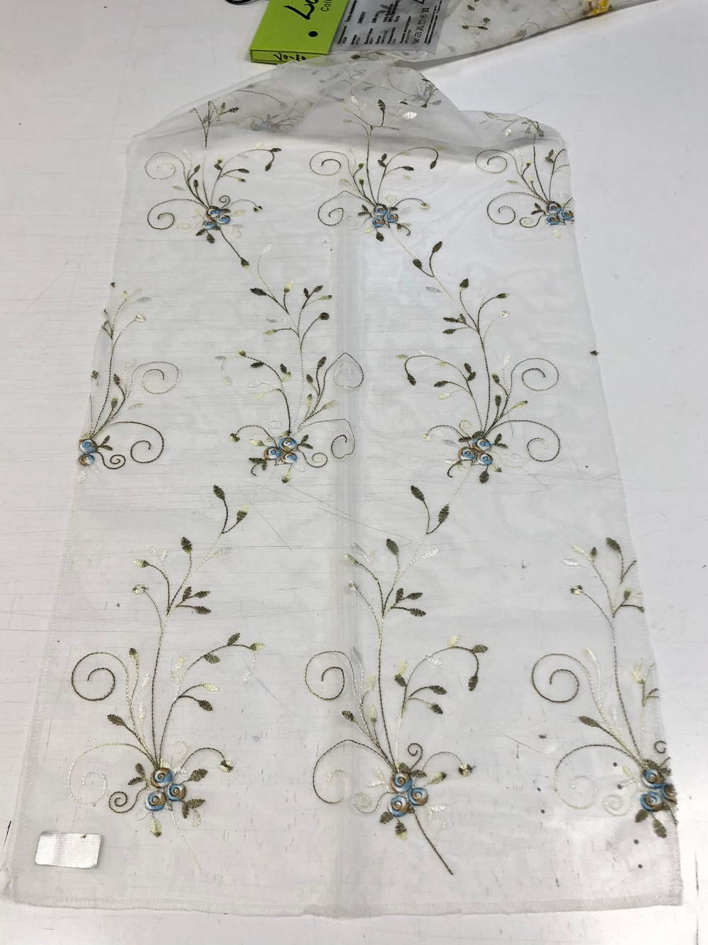 Тюль сетка с вышивкой розами Laime арт. Розуэлл DM 8502 col. 09 (высота 290 см, Турция)