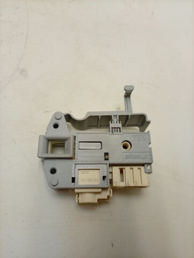 WMSD7105B кт17 Блокировка люка для стиральной машины Indesit Ariston C00254755 б/у
