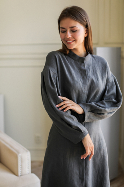 Платье со стойкой Людмила изо льна цвета графит