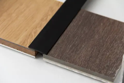 Алюминиевый порог для пола НЕПЛИНТУС UL20X6-03 Черный 20х6х2000 мм