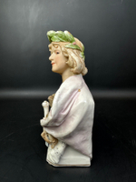 Бюст девушки