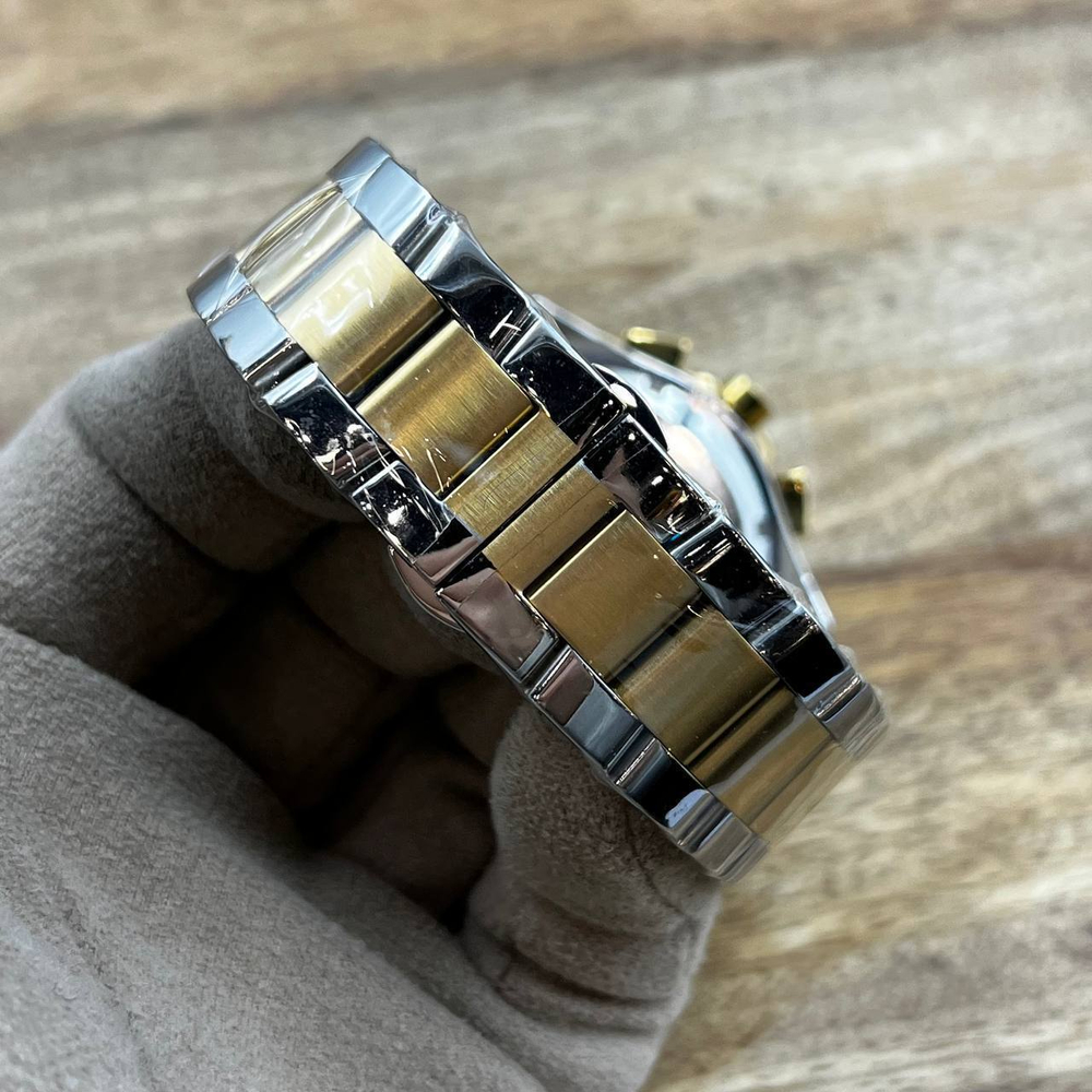 Часы Rado