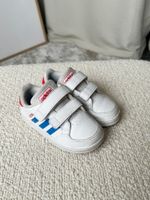 Кроссовки Adidas, 23