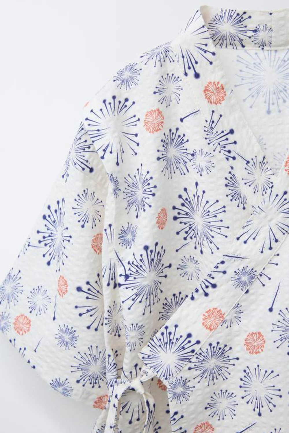 ZARA КОМПЛЕКТ ИЗ КИМОНО И ШОРТОВ-БЕРМУДОВ С ПРИНТОМ, ЭКРЮ