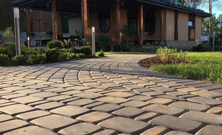 От чего зависит срок службы тротуарной плитки и какие гарантии дает производитель